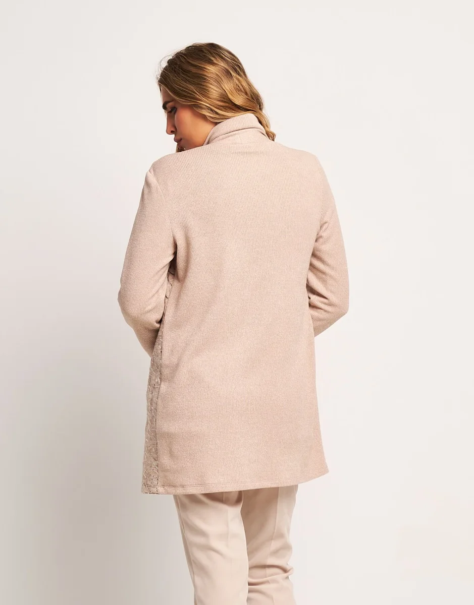 Cardigan in maglia con paillettes - immagine 4