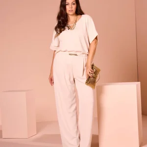 Casacca con oblò sullo scollo curvy