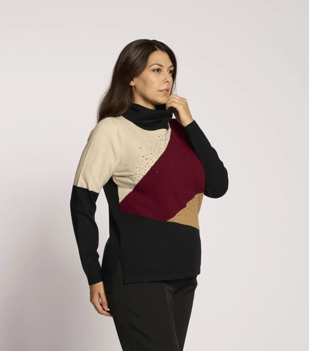Maglia collo alto con strass neri curvy - immagine 3