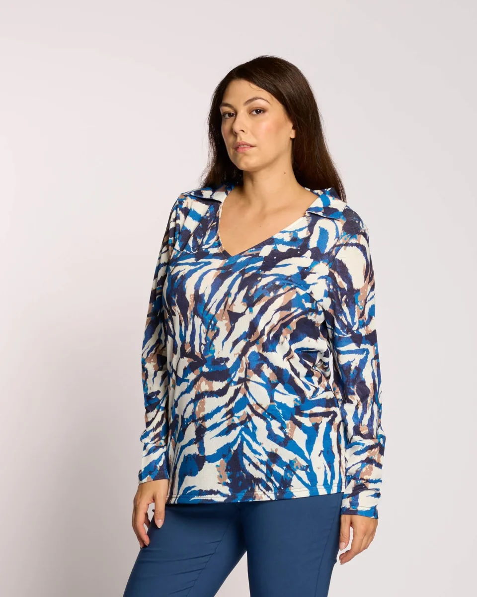 Maglia in jersey fantasia con colletto curvy - immagine 4