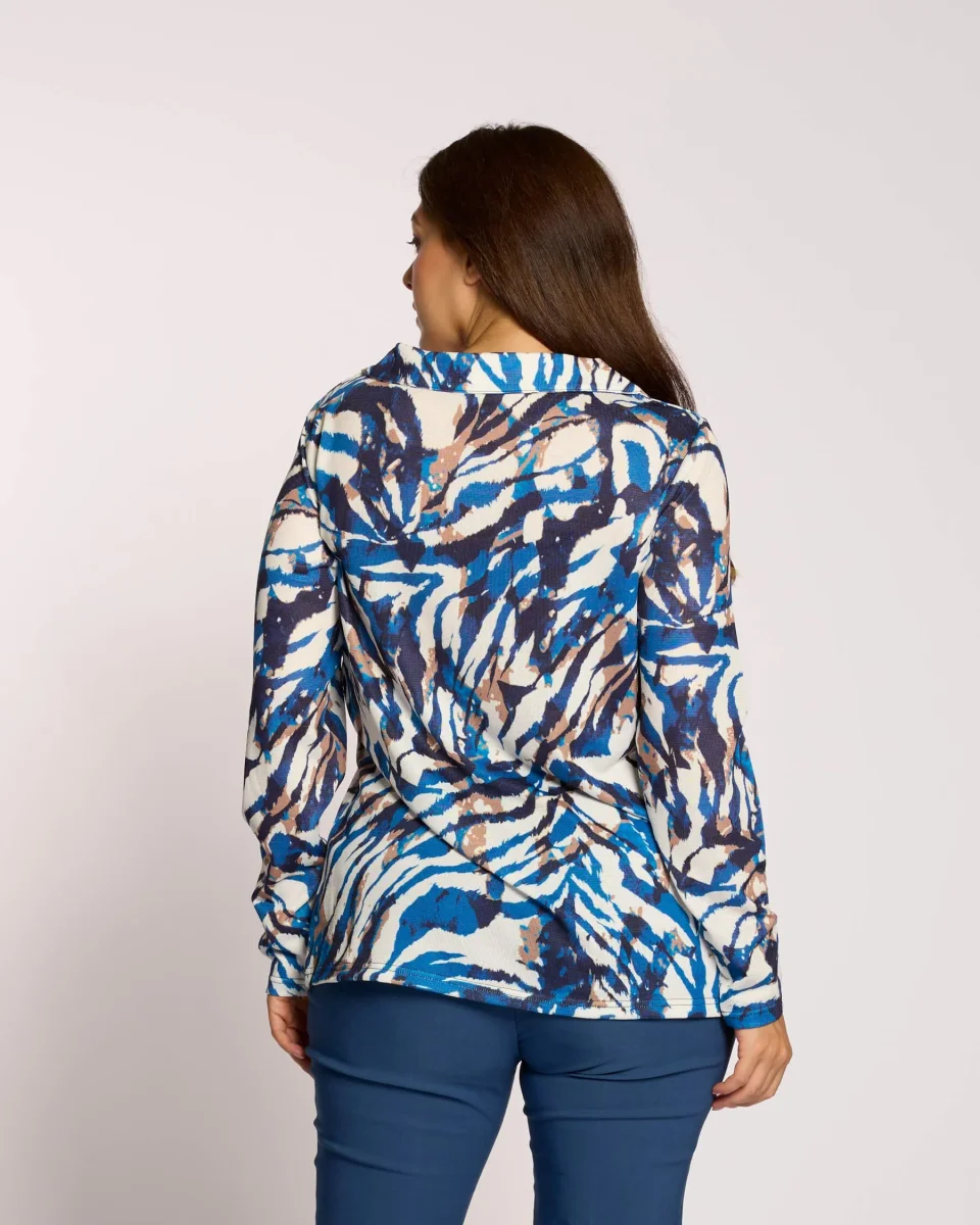 Maglia in jersey fantasia con colletto curvy - immagine 6