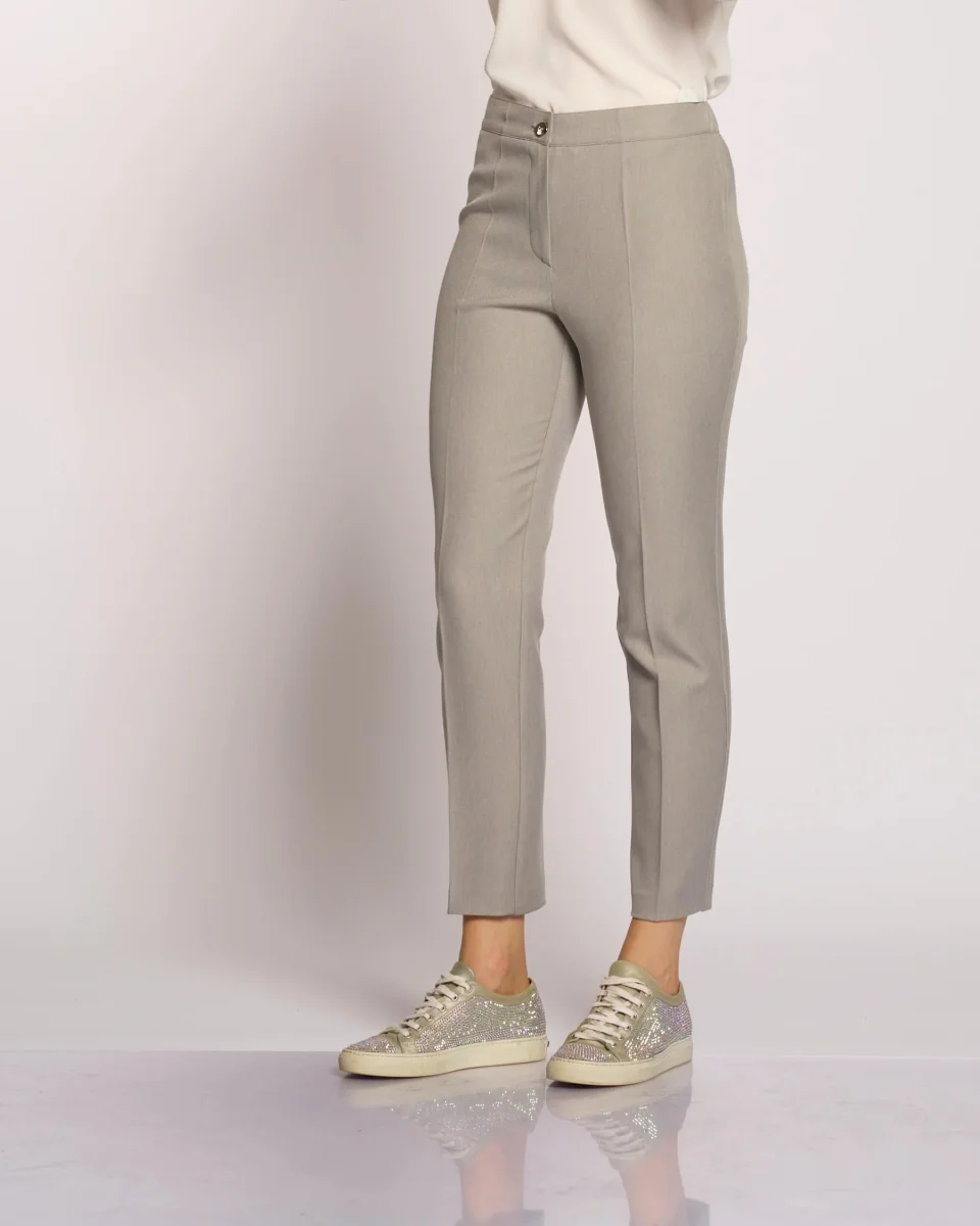 Pantalone linea stretta con zip e bottone - immagine 5