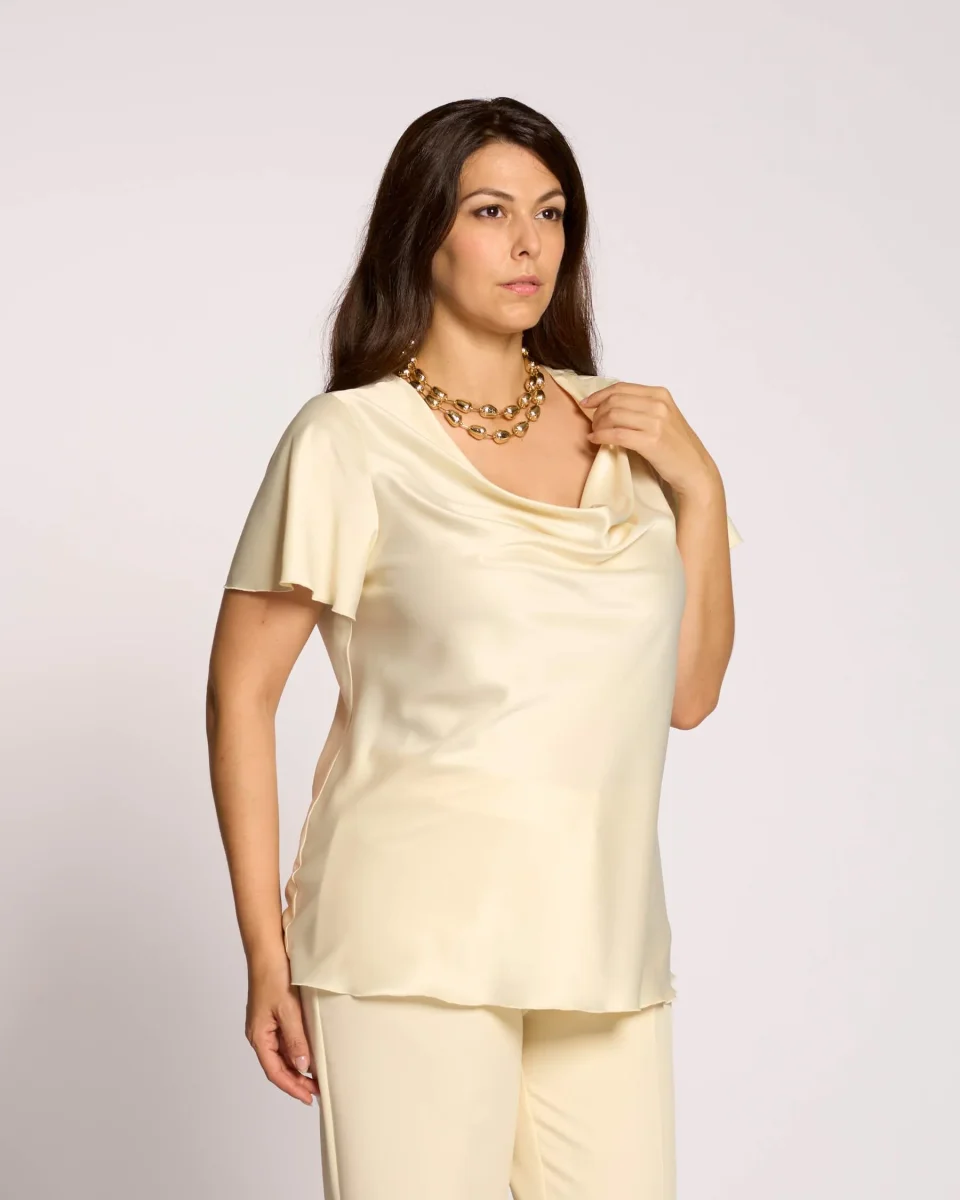 Top in georgette laminata con scollo a cappuccio curvy - immagine 7
