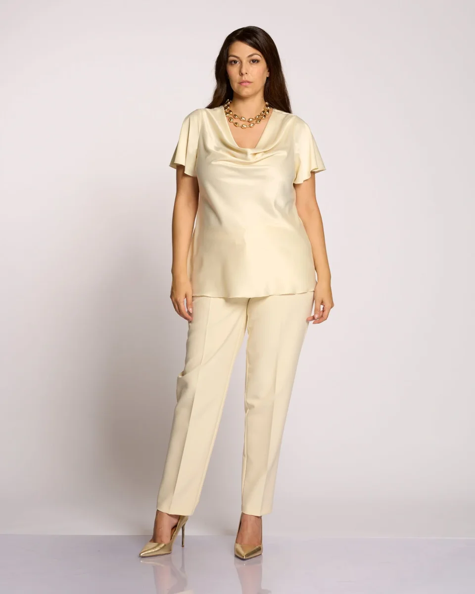 Top in georgette laminata con scollo a cappuccio curvy - immagine 6